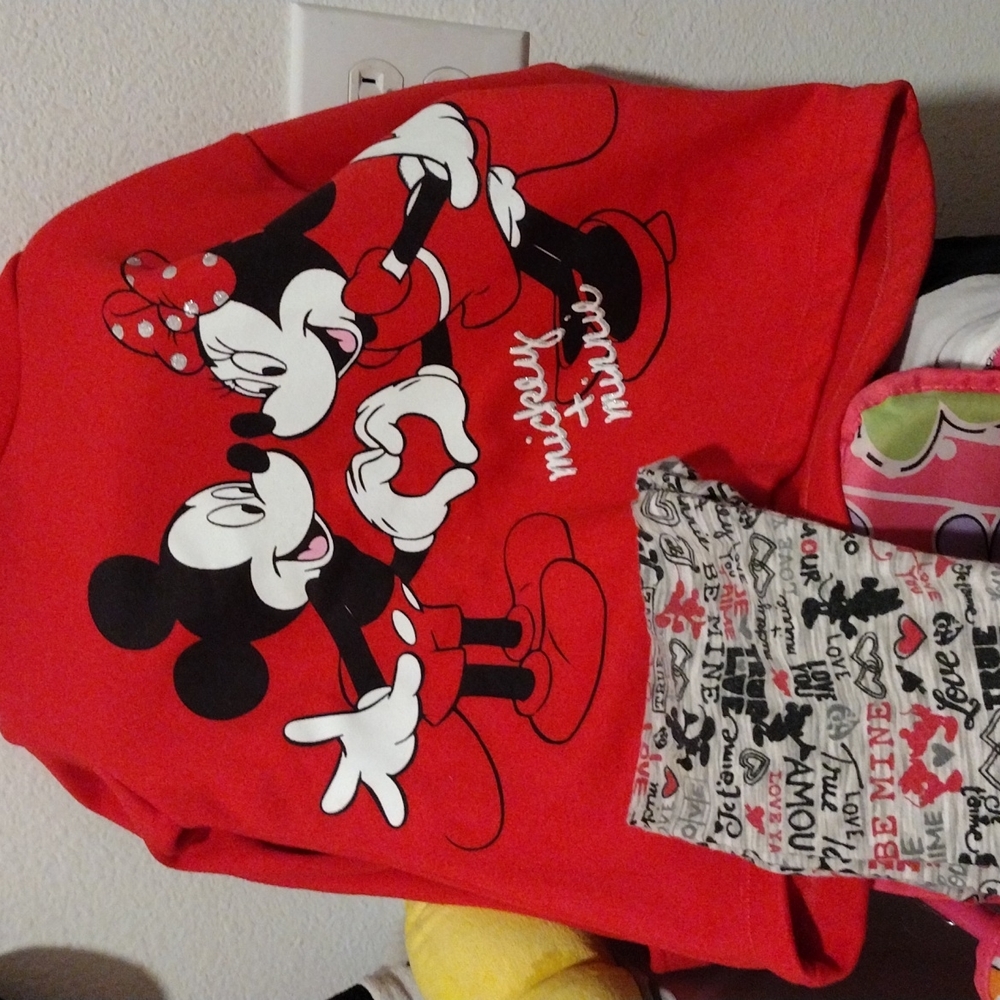 , The brand is Disney, S/5, black,pink,and grey